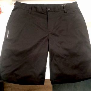 ADIDAS Formtion ClimaCool Mens Vented Golf Athletic Shorts.